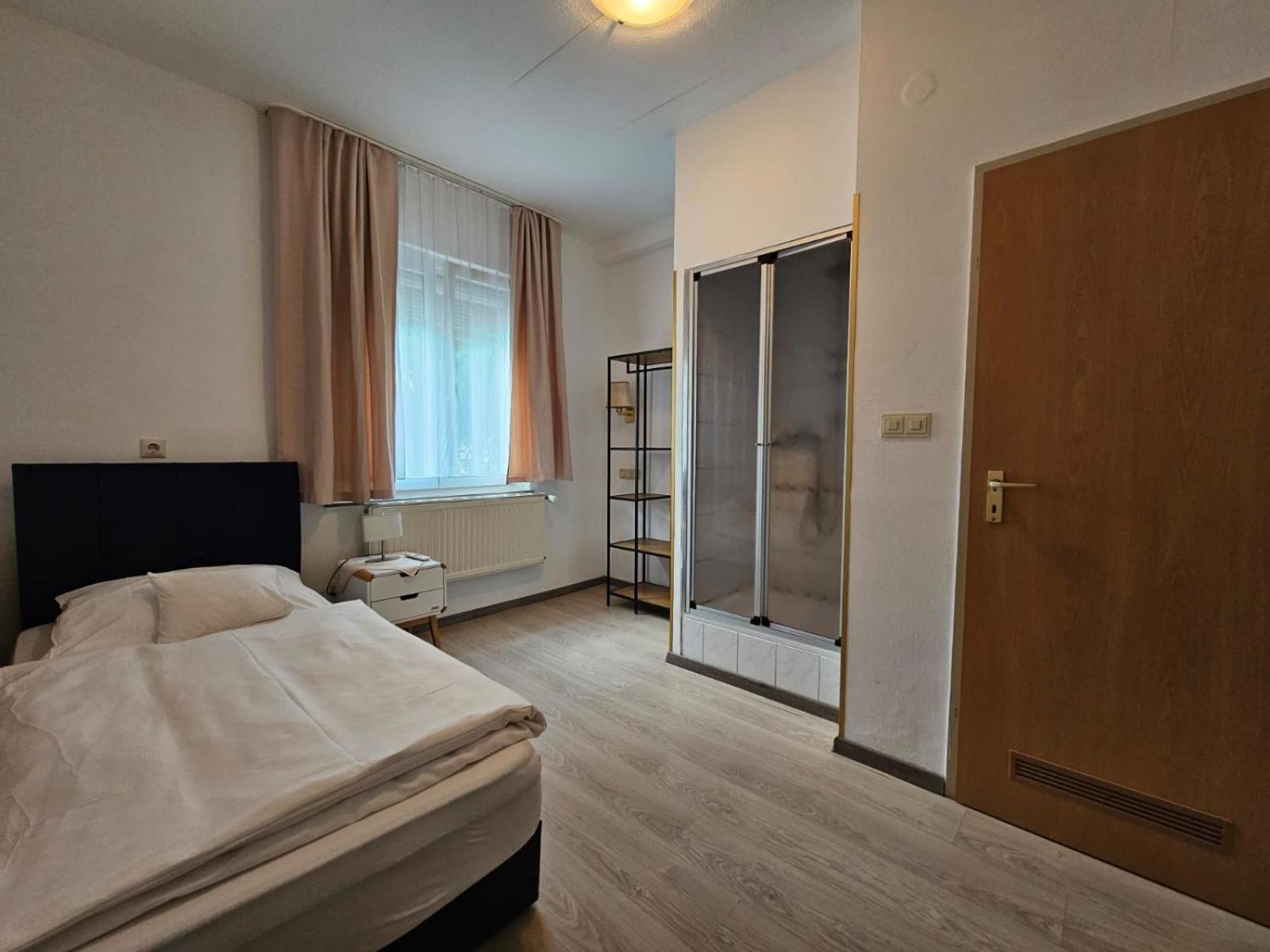 Hotel Haus Isenburg ノイ・イーゼンブルク エクステリア 写真